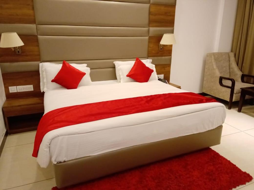 Hotel Green Orchid Udhampur 외부 사진